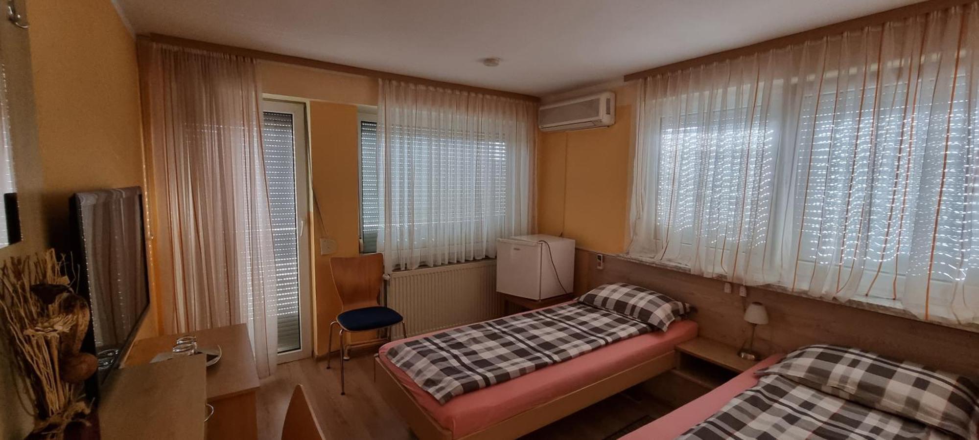 Pensiunea Zodiac Timișoara Zewnętrze zdjęcie