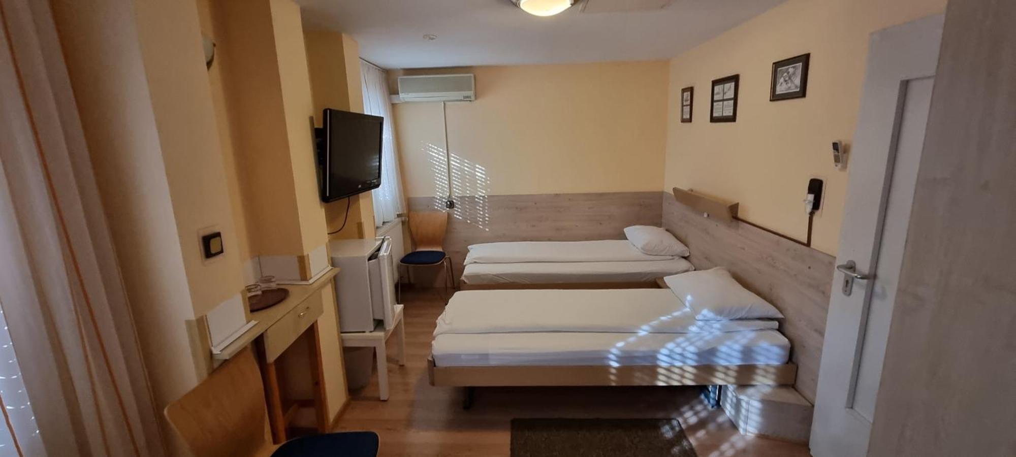 Pensiunea Zodiac Timișoara Zewnętrze zdjęcie